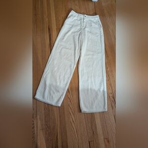 Zara Women's Wide Leg Pants in Cream